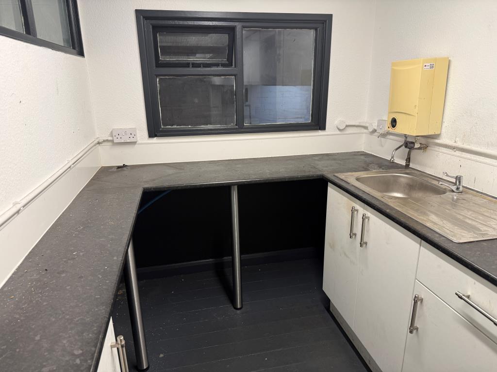 Lot: 24 - FORMER SHOWROOM WITH DEVELOPMENT POTENTIAL (STNC) - kitchen on mezzanine floor